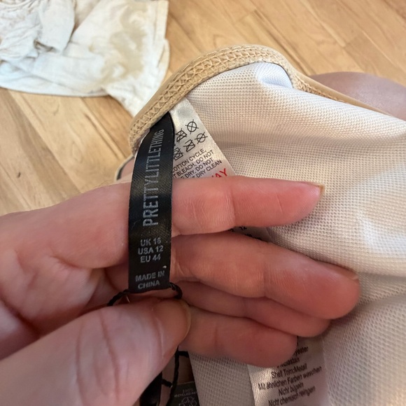 NWT pretty little thing bikini bottom size 12 USA - Picture 4 of 5